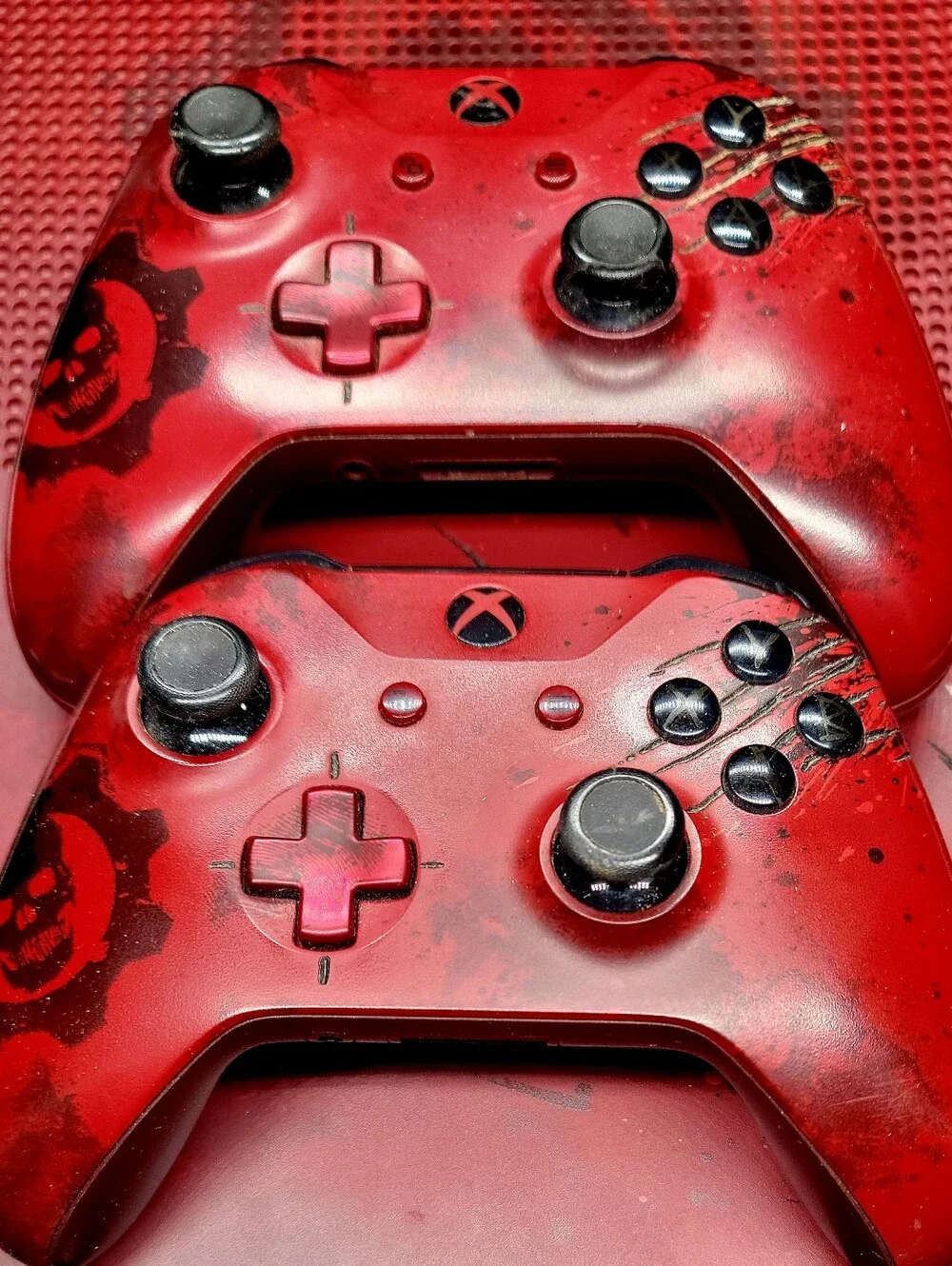 Microsoft Xbox One S Gears Of War 4 Limited Edition Red Console 2 Tb W/2 Control